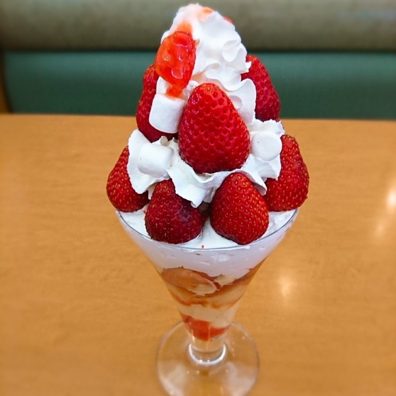 苺狩りパフェ(ココス桜井店)