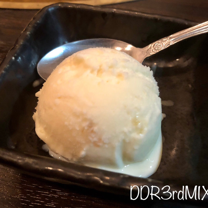 デザート（ゴールデンパインアイス）(SATOブリアン　にごう)