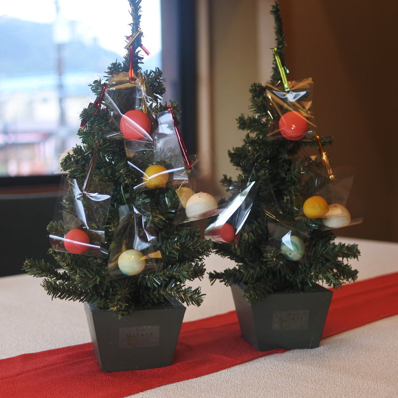 小さなお菓子のオーナメント(嵐山MITATE （アラシヤマミタテ）)