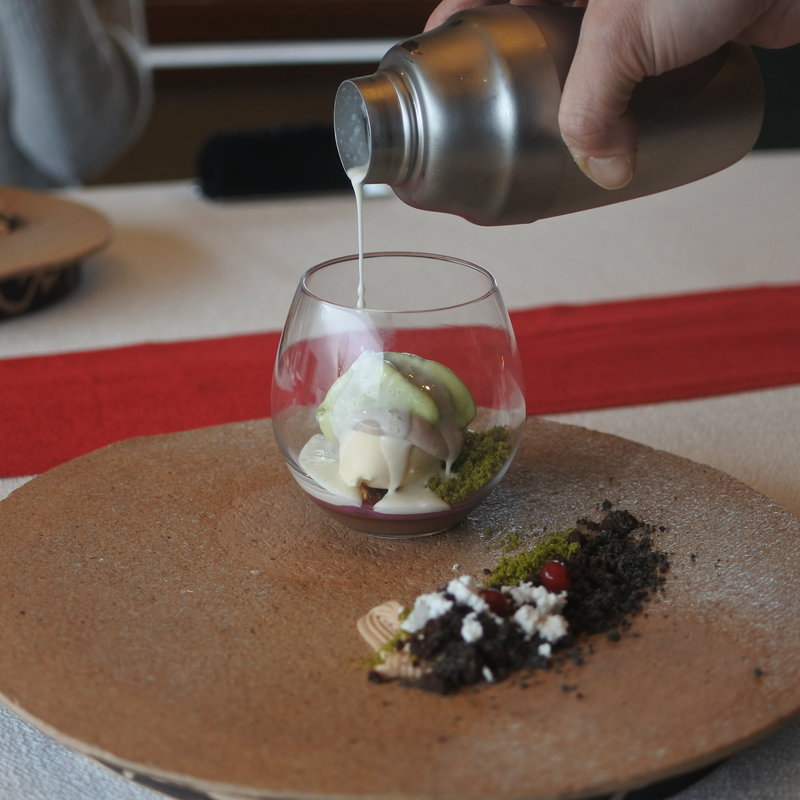 チョコレートプディング　カシスホワイトチョコ 　バニラアイス　抹茶ティラミスのエスプーマ 　バーテンダーの魔法をかけて(嵐山MITATE （アラシヤマミタテ）)