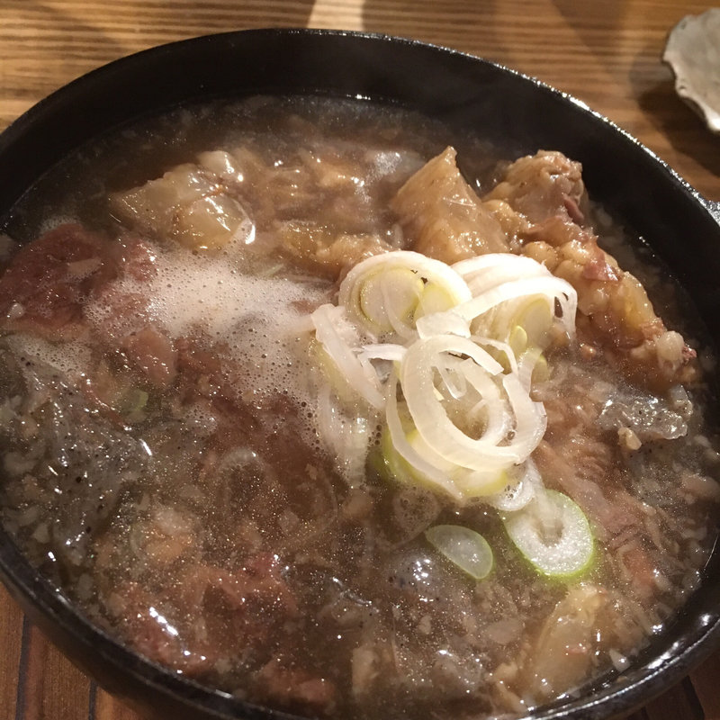 牛スジとこんにゃくの煮込み(ユルイヤ)