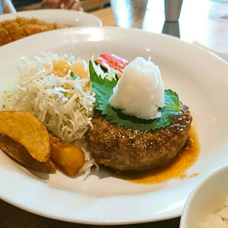 ハンバーグ(洋食堂はなや)