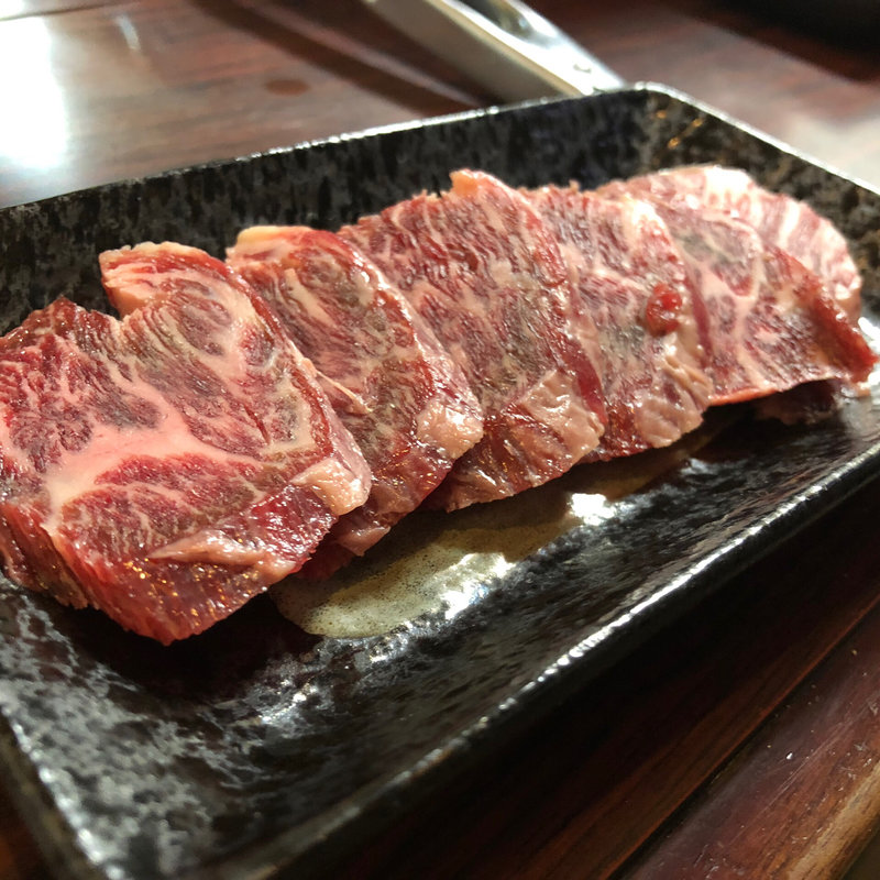 牛サガリ(大衆酒場えびす)