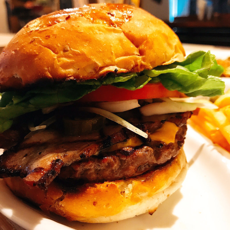 ベーコンチーズバーガー(SON HOUSE(サンハウス）【アメリカンスタイルのハンバーガーのお店】)