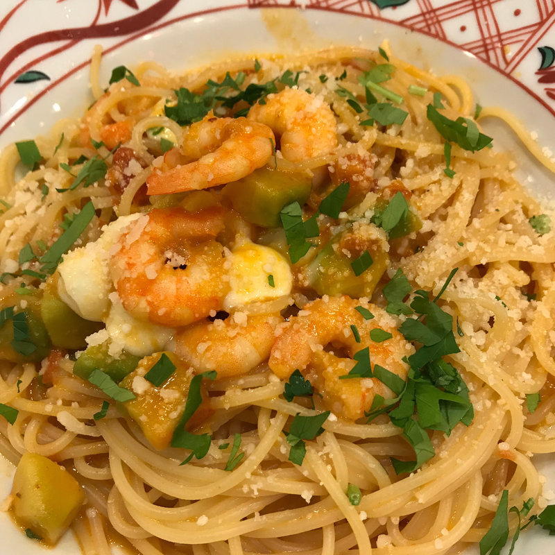 海老とアボカドのトマトクリームパスタ(洋麺屋五右衛門 アリオ橋本店)