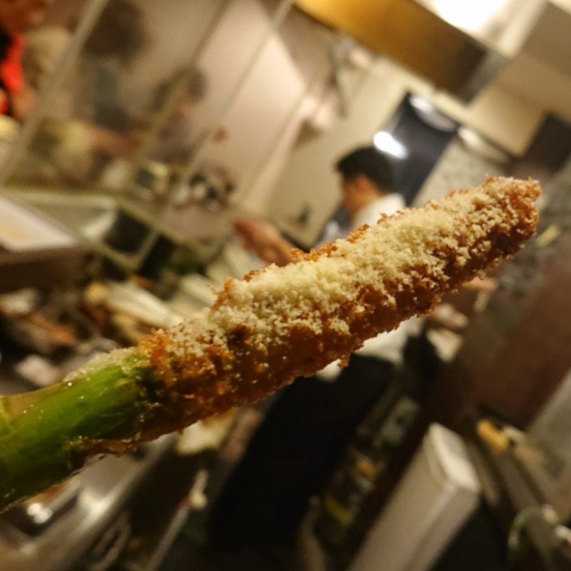 グリーンアスパラ生ハム巻き(パルミジャーノがけ)(つつみ屋 )