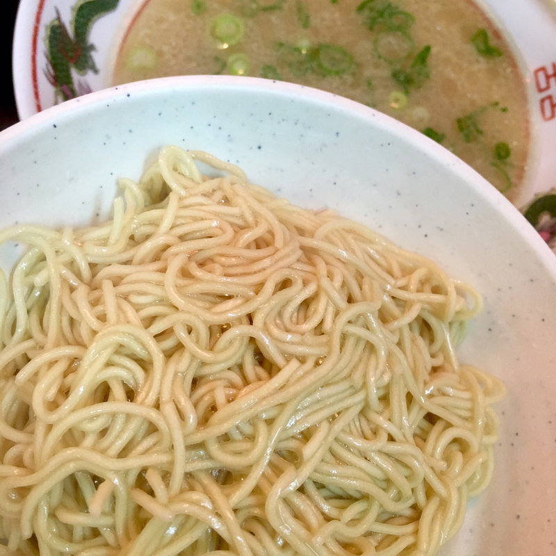 豚骨替玉(西新亭 （ニシジンテイ）)