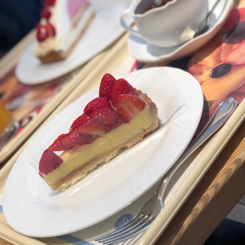 ケーキセット（いちごタルト）(デリス タルト&カフェ くずはモール)