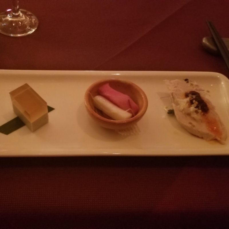 コース料理★旬の味覚入り本日のお薦め前菜4種盛り合わせ(ジョーズ シャンハイ ニューヨーク 銀座店)