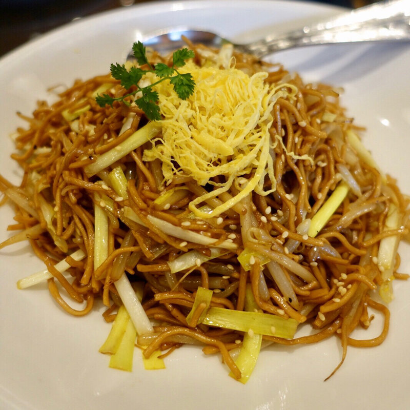 黄ニラ焼きそば(萬珍樓 點心舗)