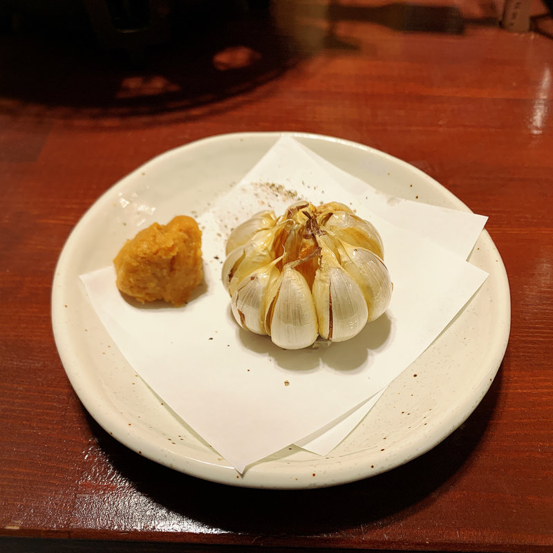 にんにくの丸揚げ(鍋焼ぼうず)