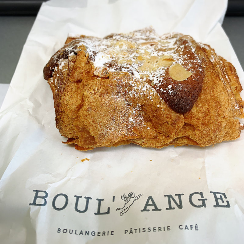 パン・オ・ショコラ・オ・ザマンド(ゴントラン シェリエ 渋谷店 （GONTRAN CHERRIER）)