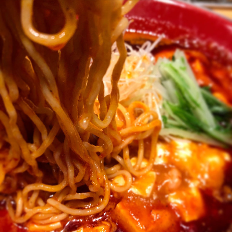 海老辛麻婆麺＋辛3(新潟 三宝亭 東京ラボ 宮益坂店)