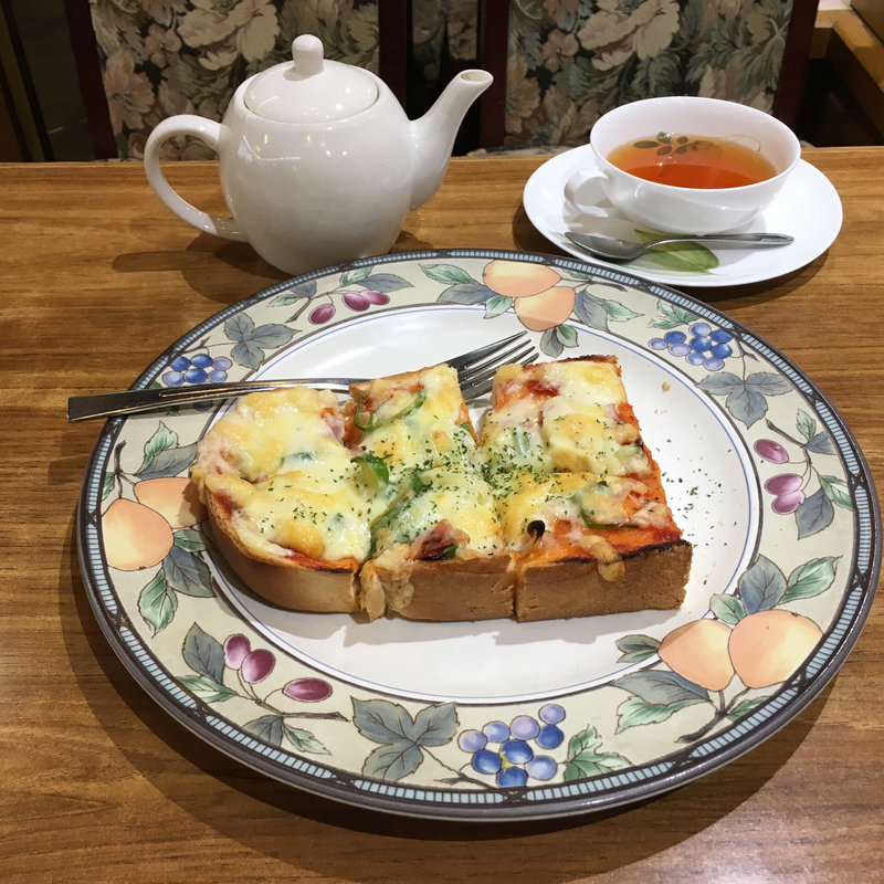 モーニングE(喫茶 ロン)