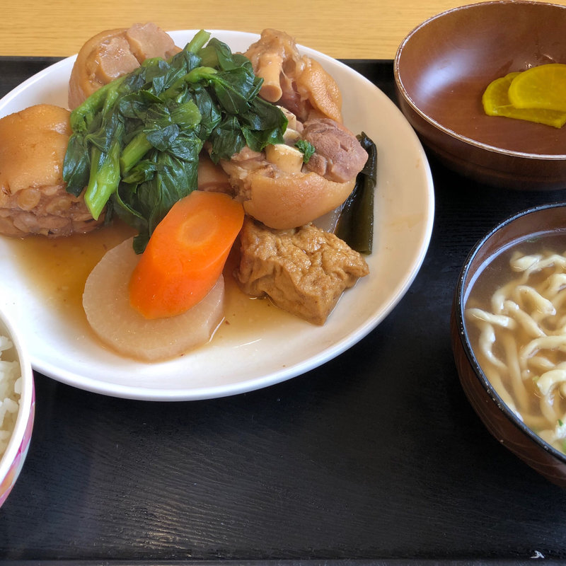 てびち煮付け(和泉食堂)