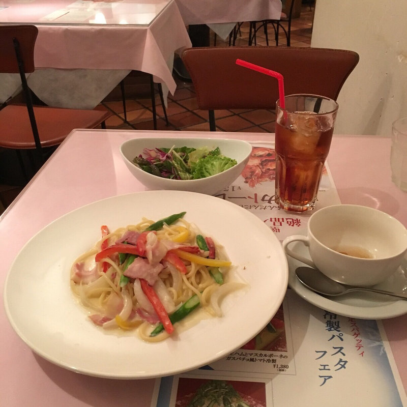 ランチセット(壁の穴 梅田HEPナビオ店)