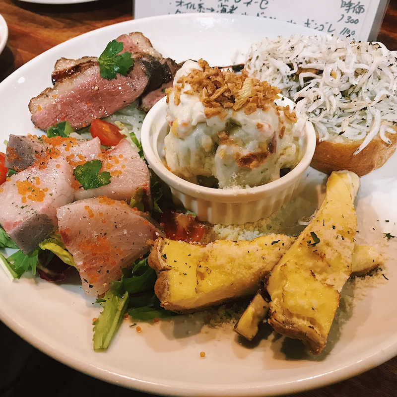 前菜3種盛り(アネロ （anello）)