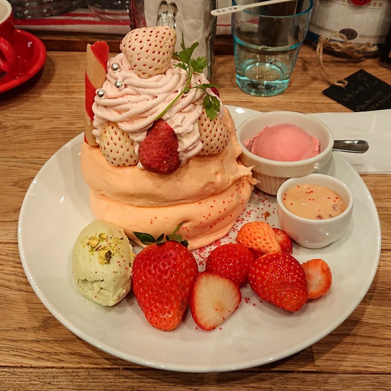 いちごパンケーキ2019(プランピーパンケーキス （plumpy pancakes）)