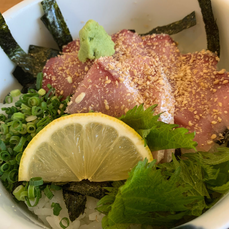 胡麻ぶりトロ(海鮮丼 日の出 薬院本店)