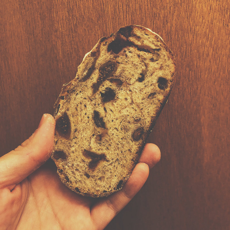 天然酵母のカンパーニュ (ヨツバベーカリー （よつばBakery）)