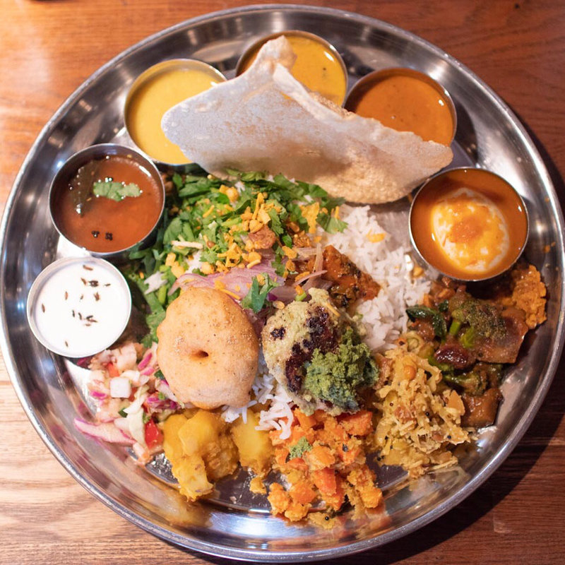 スペシャルカレープレート(多国籍食堂 錆と煤)