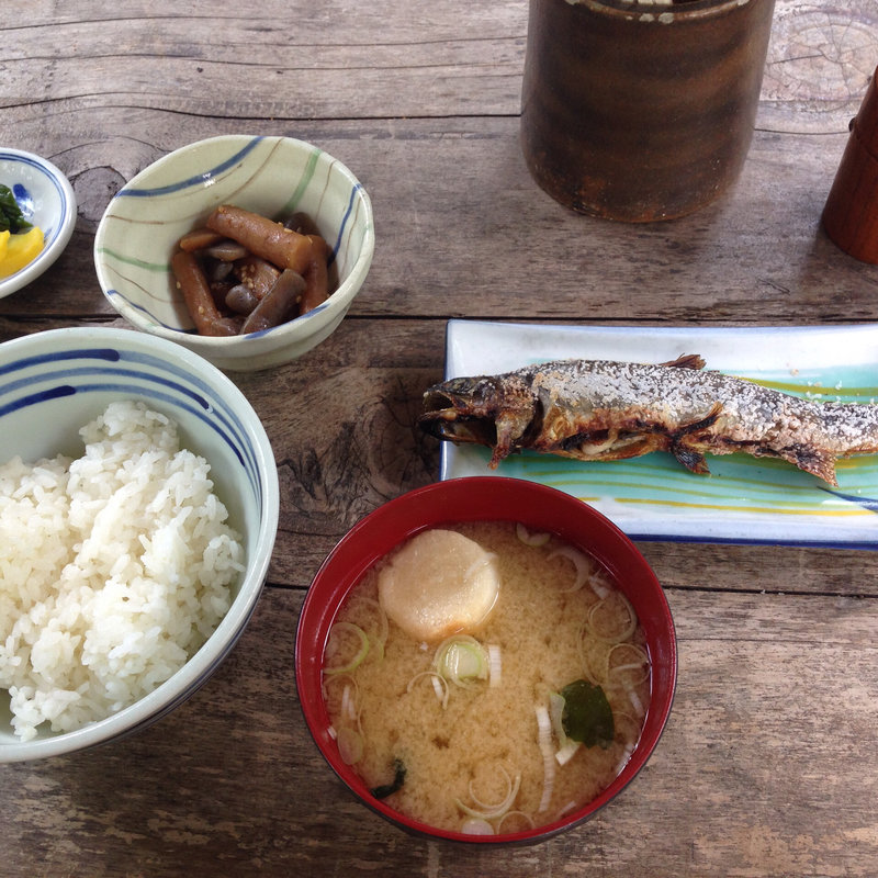 岩魚の塩焼定食(嘉門次小屋 （カモンジゴヤ）)