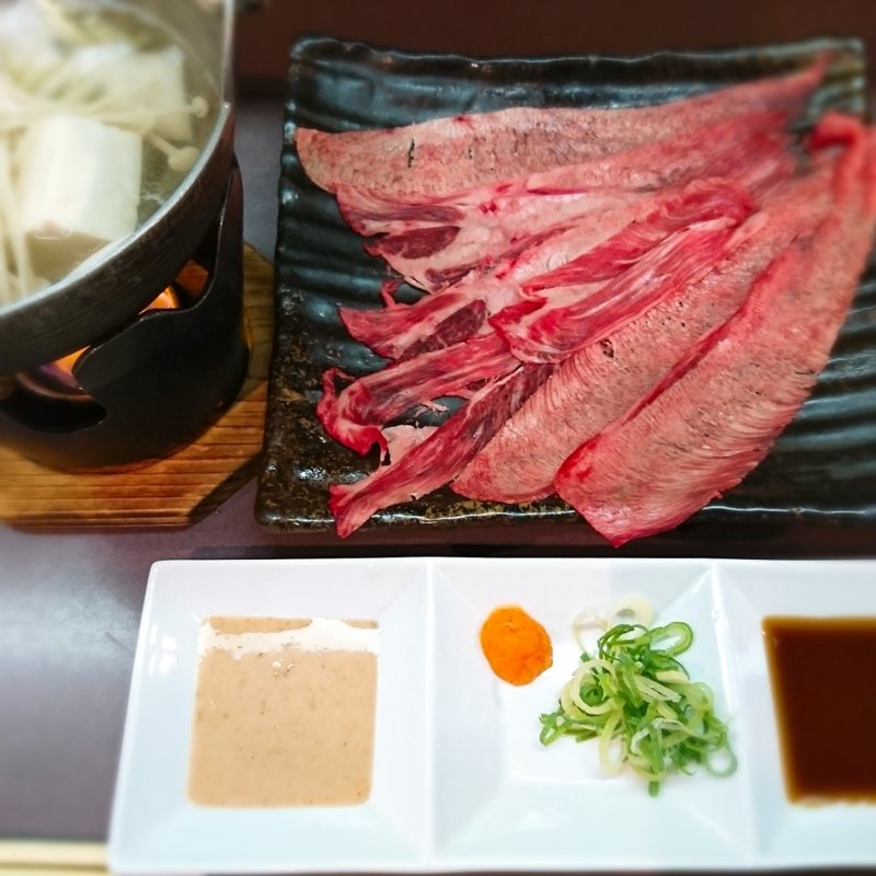 牛タンのしゃぶしゃぶ(串宝)