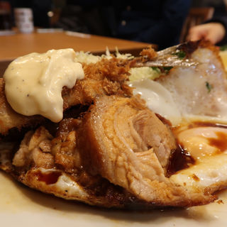 チャーシューエッグ(とんかつ八千代 豊洲市場)