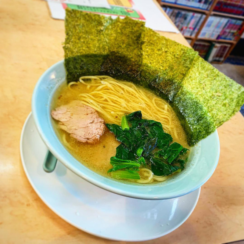 とんこつ醤油ラーメン(山手家 （ヤマテヤ）)