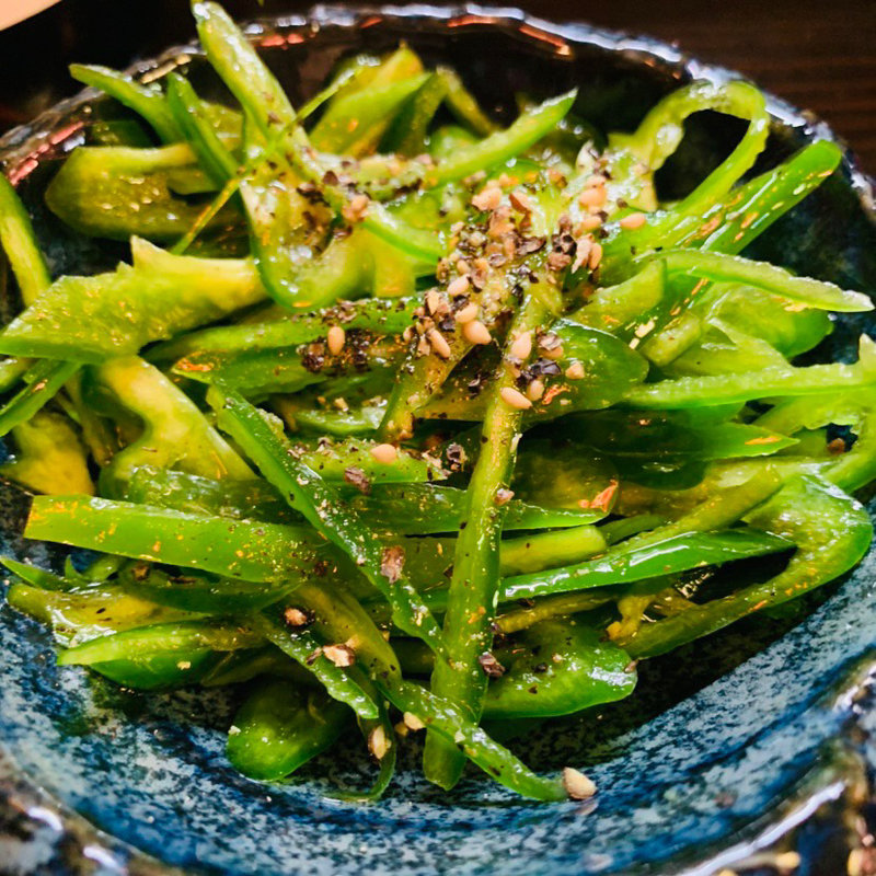 ピーマンナムル(もつ焼 煮込み ヤリキ 上野総本店)