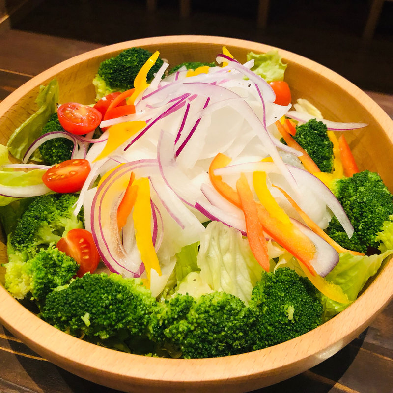 1日分の野菜サラダ(ホルモン焼肉居酒屋 Usi no ibukuro)