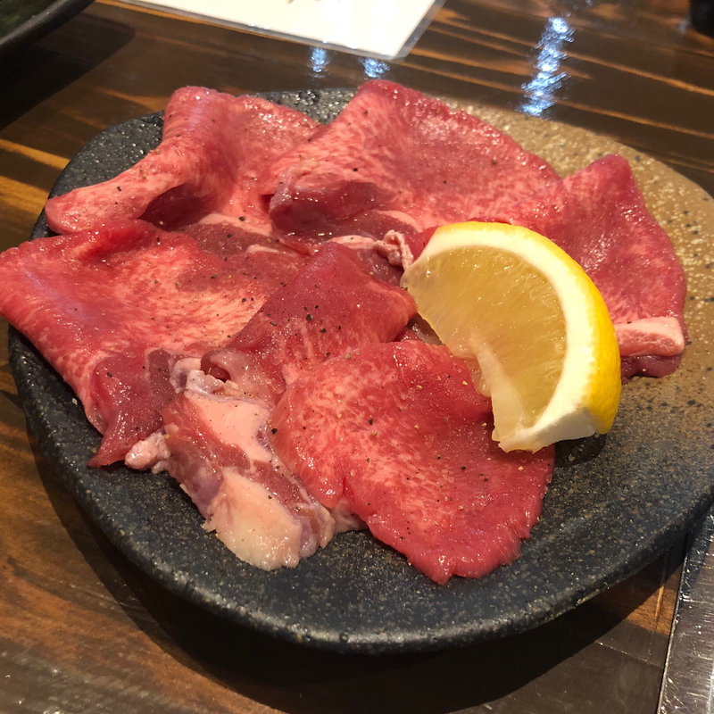 上タン(ホルモン焼肉居酒屋 Usi no ibukuro)