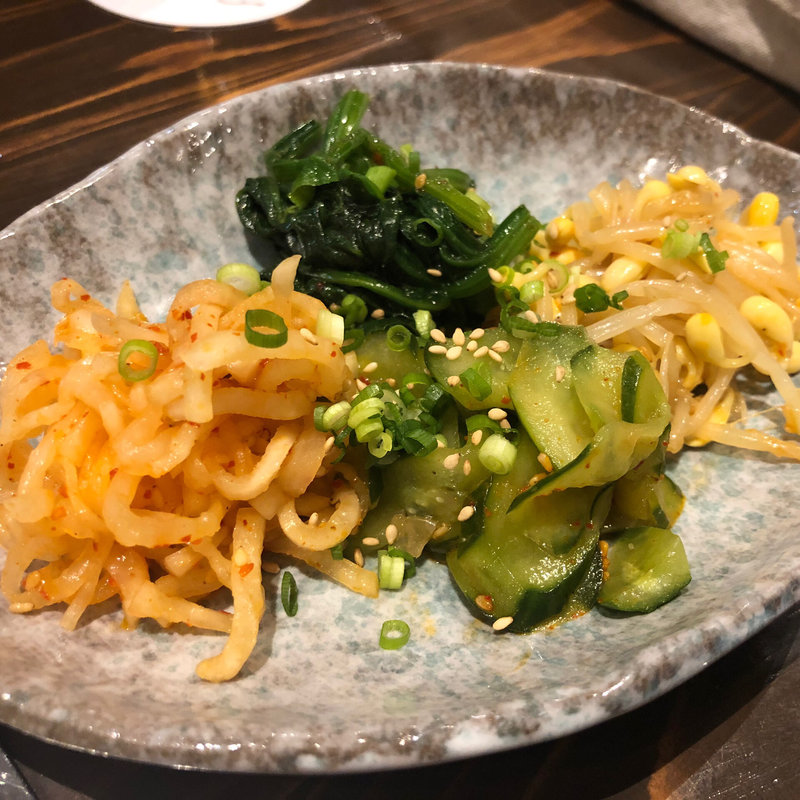  ナムル盛り合わせ(ホルモン焼肉居酒屋 Usi no ibukuro)