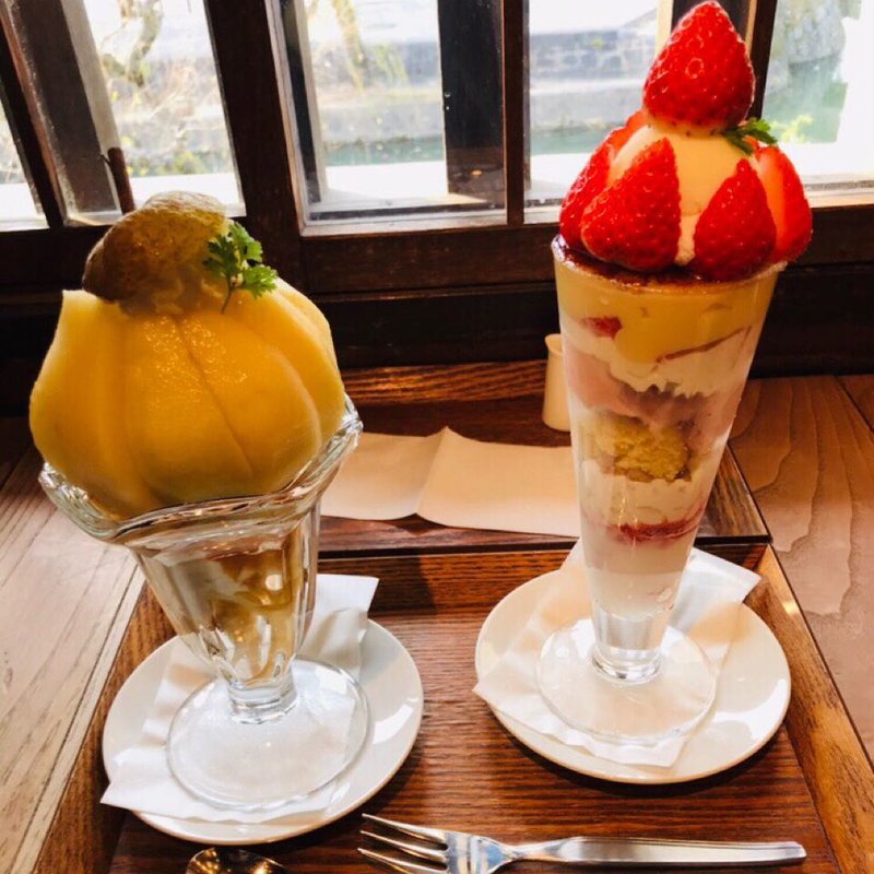 洋梨パフェ&イチゴブリュレ(くらしき桃子 倉敷本店 )