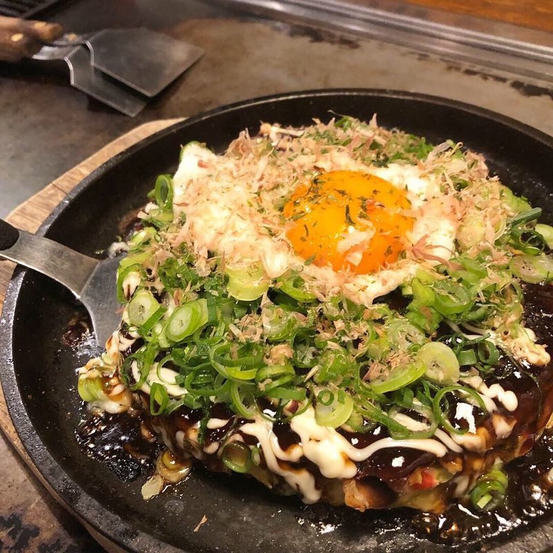 九条ねぎたっぷり月見豚玉(大曽根 鉄板軒)