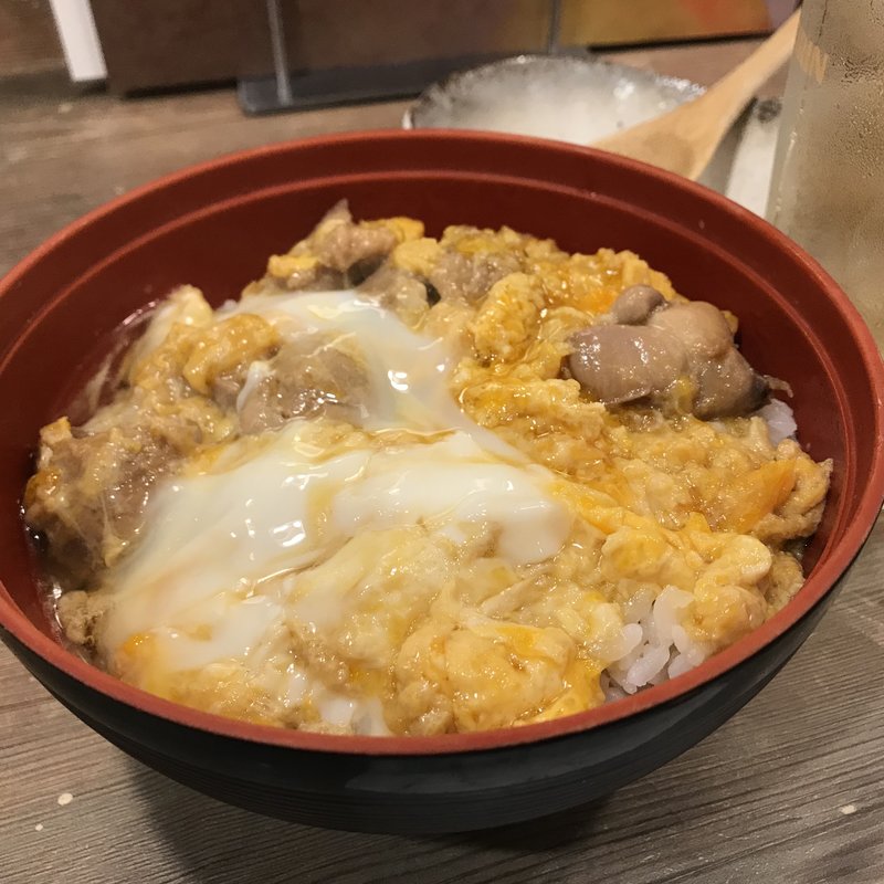 とろとろ卵の親子丼(鳥良商店 神田西口店)