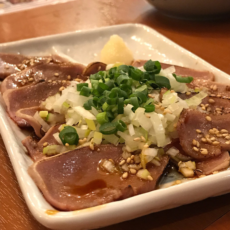  炙りタン刺し(兜町 もつ千 （カブトチョウ モツセン）)