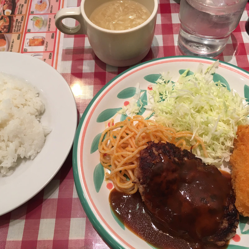 ハンバーグ＆カニコロ定食(キッチンセブン 街のハンバーグ屋さん 浅草橋店 )