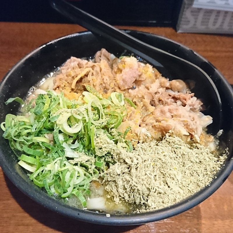 肉うどん 麺大盛 かす特盛(KASUYA 法善寺店)