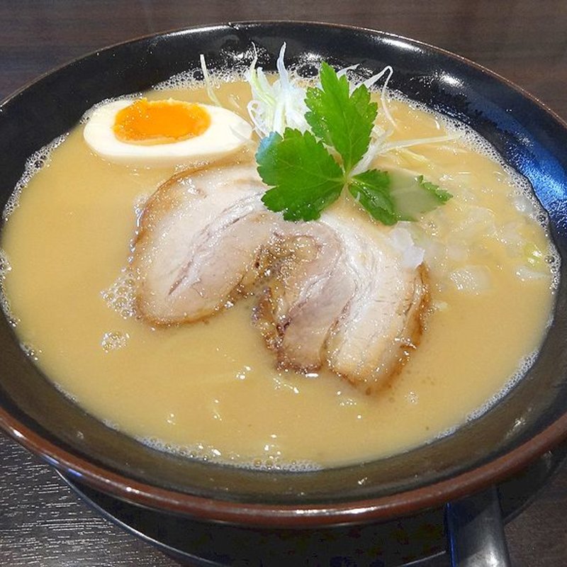 鶏と豚骨（醤油）(菩子母鼓 （ボコボコ）)