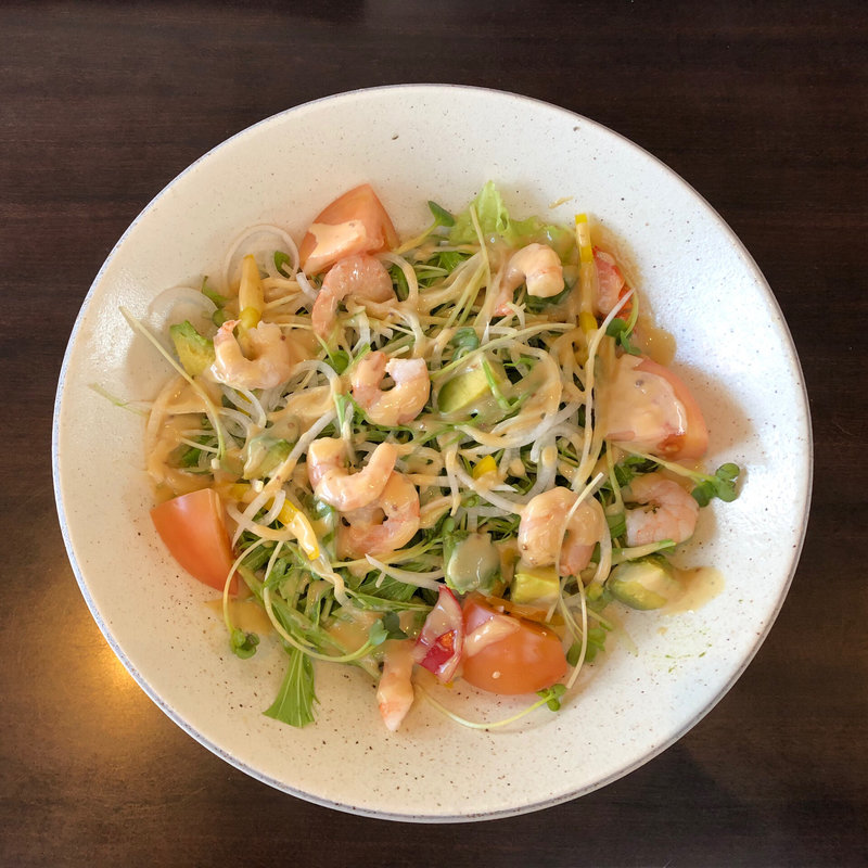 アボカドシュリンプサラダ (ごちそう村 三木青山店)