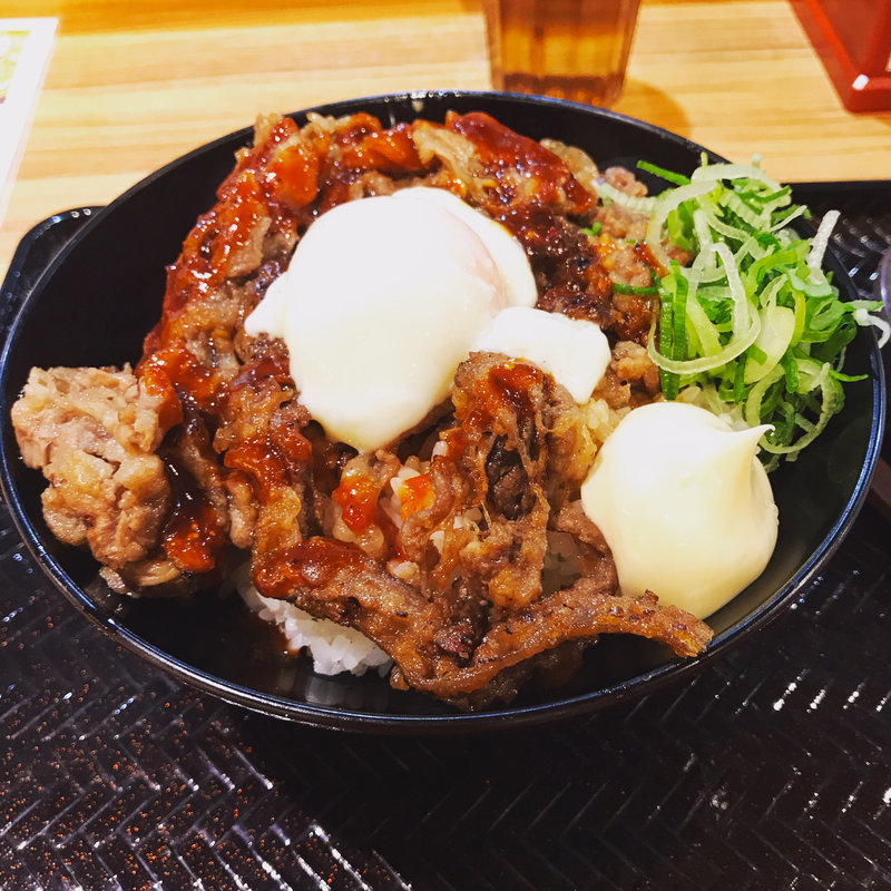 温玉カルビ丼(韓丼 亀有店)