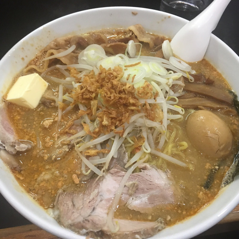 味噌ラーメン 特盛、バタートッピング(一条流がんこ総本家分家荒木町)