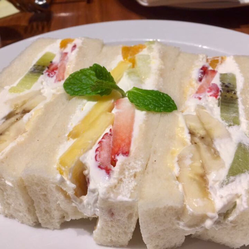 フルーツサンドイッチ(セントル ザ ベーカリー銀座店)