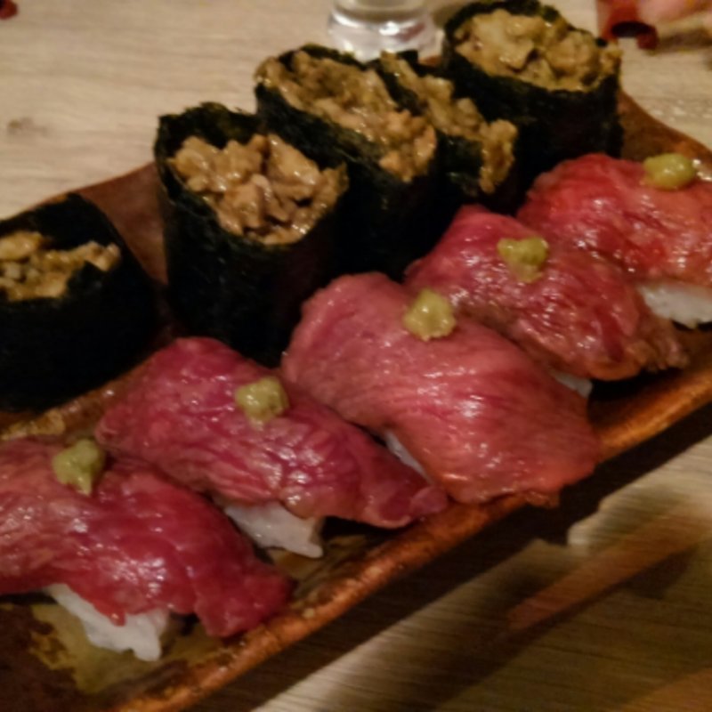 肉寿司(六花界(ろっかかい))