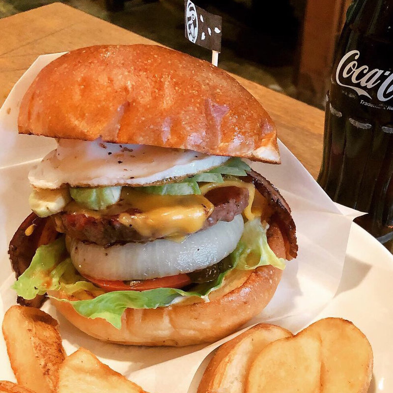 さくら満開おにたまバーガー(さくらバーガー （SAKURA BURGER）)