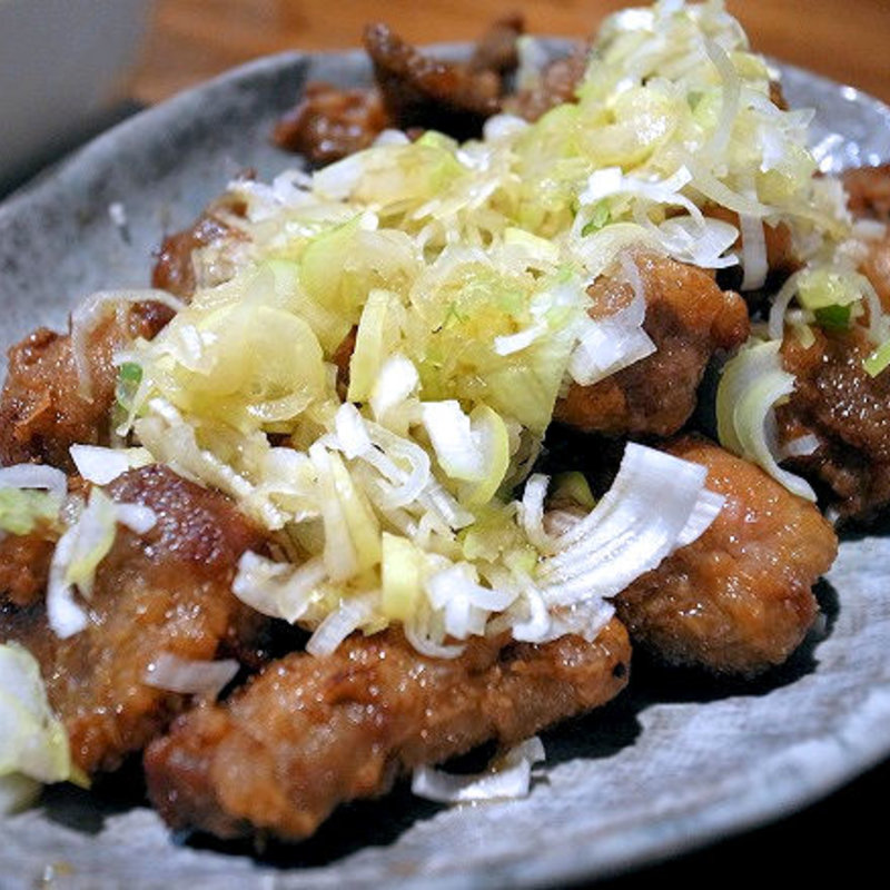 ハラミ唐揚げ(名物やきとん とみちゃん町屋店)