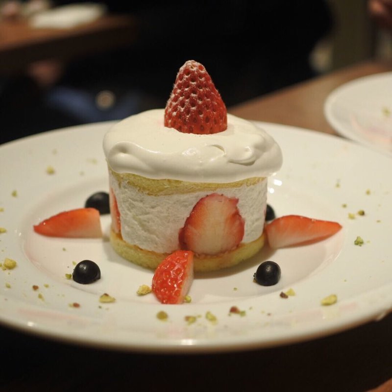 フレッシュストロベリーのショートケーキ(アライブラリー カフェ＆ブックス)
