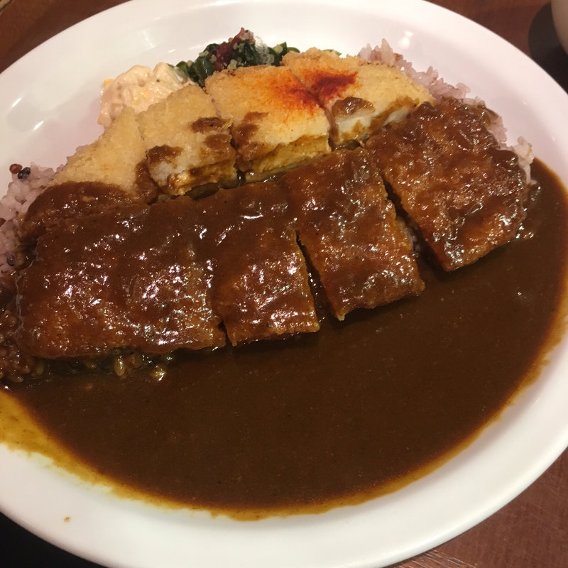 MEGAチキンカツカレー(アロハテーブル 名鉄)