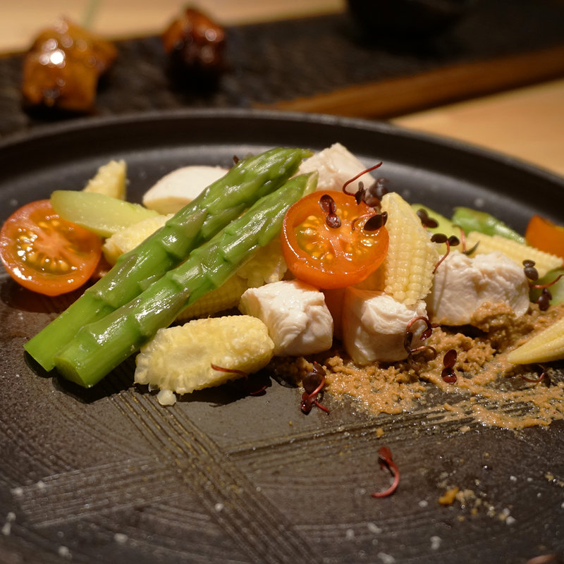 ささみの湯引き 胡麻ペースト添え(炭火・焼鳥 鶫 つぐみ 中洲川端店)